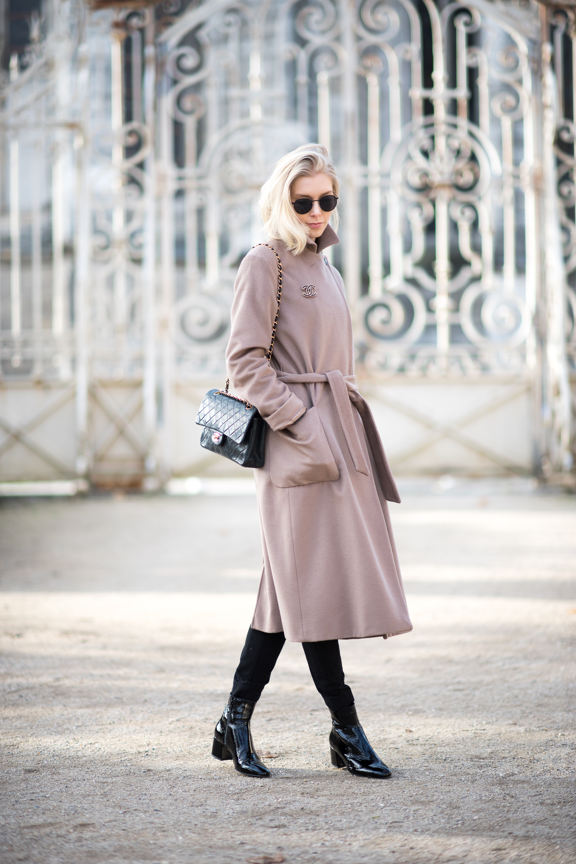 WRAPPED IN A CAMEL COAT – STYLE PLAZA