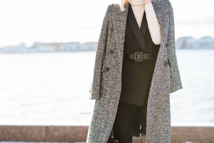 Style Plaza Monochrome Look 16