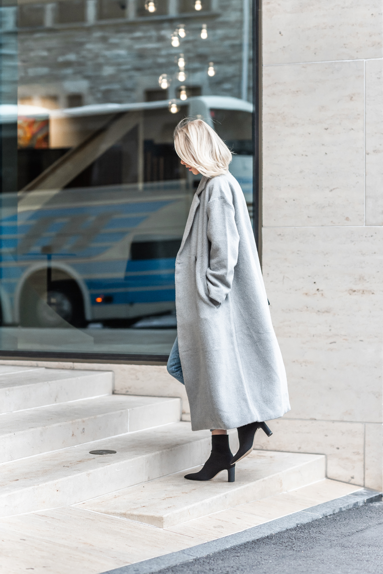 Anna Sofia Bubbleroom Grey Coat Fall 2018 Thomas Drouault 5